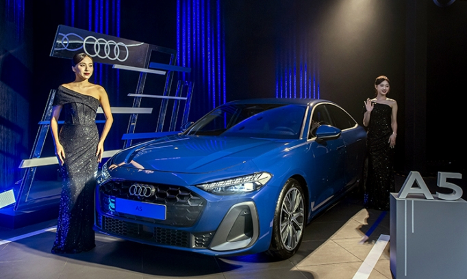 Diện kiến Audi A5 S Line thế hệ mới - mẫu sedan nhỏ nhất của nhà Audi tại Việt Nam